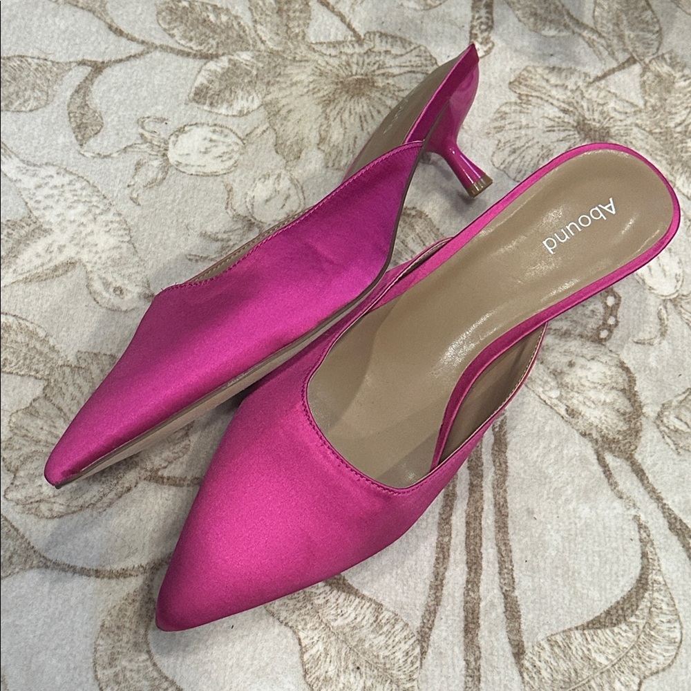 Abound Brand Hot Pink Kitten Heel Slide Size 9.5 With 2” Heel